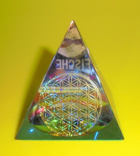 Kristallglas pyramide 5x5x5cm - pyramide,