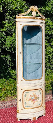 Eine empire vitrine - eine,