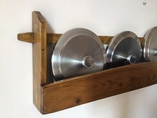 Holzregal Behälter