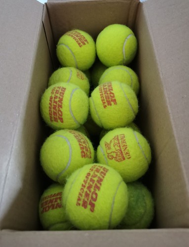 Gebrauchte tennisbälle von - gebrauchte,
