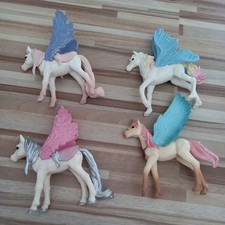 Schleich Bayala: 4 kleine Pegasus Fohlen mit Glitzermähne + Glitzernen Schweifen