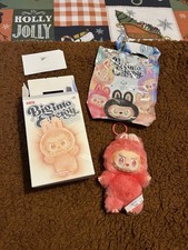 100 % authentische Labubu Big Into Energy LOVE Puppe direkt von Popmart brandneu