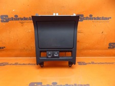 Aschenbecher mitte vorn