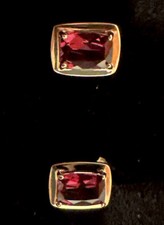 Ohrstecker Gg 375,  9,5x7,5mm, 2 mal Rhodolith , 6,8x4,8mm,1,72 Karat, 2,3 Gramm