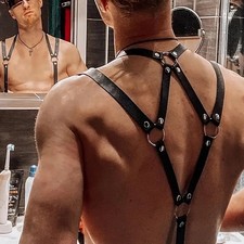 SCHWARZ LEDER KOSTÜM DEVOT