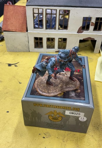 First legion doppelfigur - first,