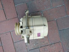 Bosch Lichtmaschine 28V 55 Ampere mit Riemenscheibe für MAN Da2866/76 und andere