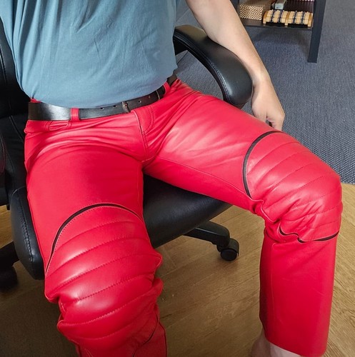 Coole knallrote lederhose - coole,