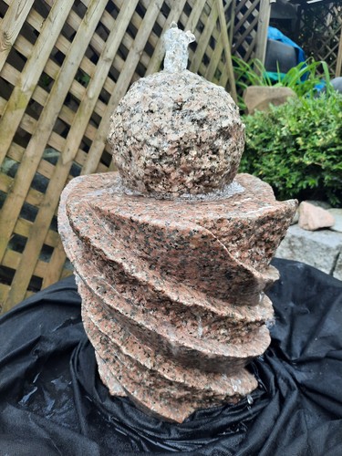 Wasserspiel granitstein ein - wasserspiel,