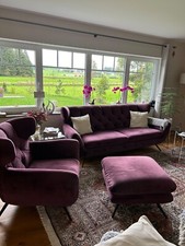 Stilcouch mit Sessel und Hocker