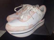 Damen-Schuhe von Guess 39