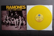 RAMONES Don’t come close