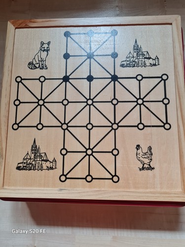 Holz mühle und halma - mühle,
