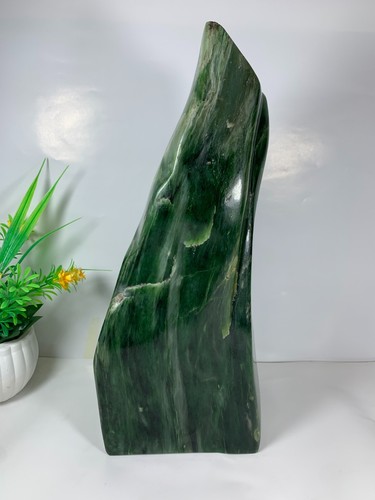 Natürlicher nephrit - 7,65,