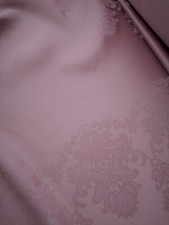 10 lfm Dekostoff / Fensterdeko (Schabracke) 10lfm € 30,00 (m € 3,00)