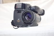 Sony Video 8 HiFi Camcorder Handycam TR 707 fast wie NEU