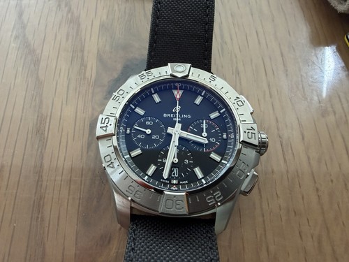 Breitling avenger b01 - breitling,