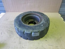 23) 1 Stück  Staplerreifen