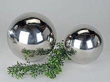 Moderne Deko Kugel silber aus