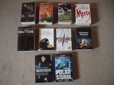 10 Thriller: Clive Cussler, Charlotte Link, M. Houellebecq