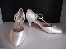 Satin Brautschuhe "Elsa" in Ivory von The Perfect Bridal Company Größe 39+Karton