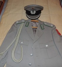 Ausgehuniform mit Schützenschnur und Dienstgradabzeichen Leutnant Heer
