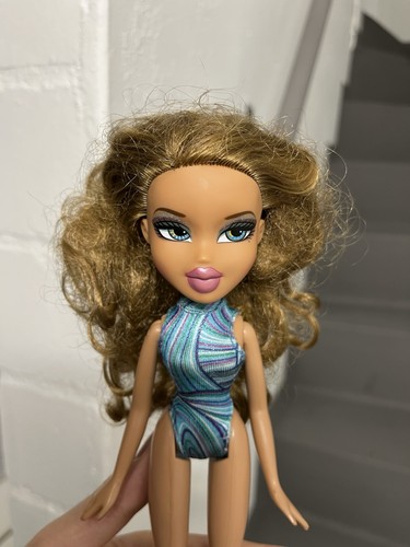 Bratz hollywood style yasmin - bratz,