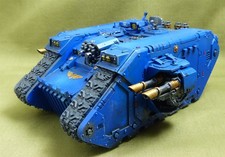 Land Raider bemalt - Space