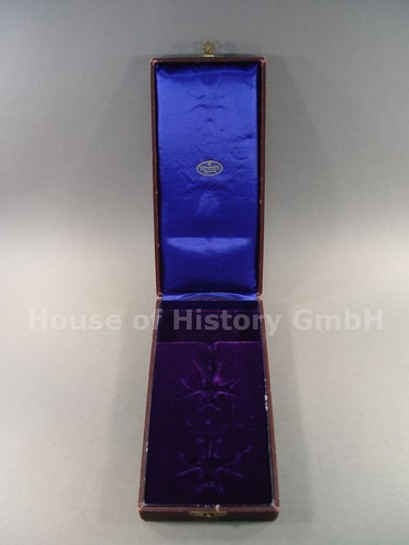 155089 verleihungsetui eines - ,