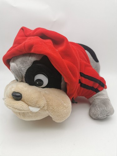 Bulldogge mit roter