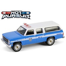 CHEVROLET Suburban K2500 Scotsdale - NYPD - 1990 - Police - Greenlight 1:64