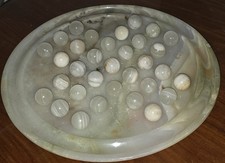 Handgefertigtes Solitär Spiel