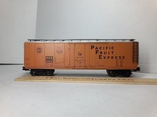 AHM O Gauge 7308D PFE Pacific