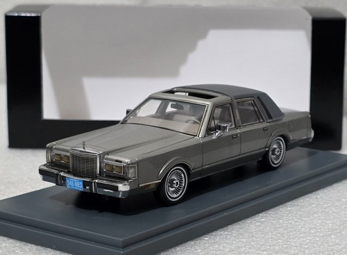 Lincoln continental town car - lincoln,