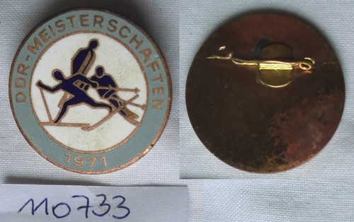 Emailliertes ddr abzeichen - emailliertes,