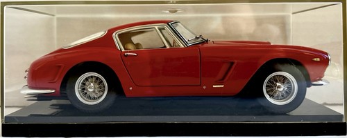 Cmc ferrari 250 - 1/18,