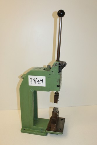 Kniehebelpresse