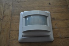 Gira Instabus EIB Automatik Schalter Standard Aufsatz 889..