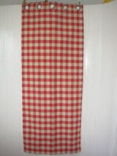 Verdunkelungsvorhang mit Öse