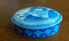 Ovale blau-weiße Deckeldose