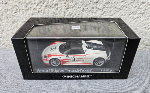 Minichamps porsche 918 - 1:43,