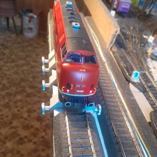 ESU H0 31083 Diesellok, H0, 220 Epoche  IV  Feuerrot -OVP. 