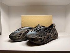 Adidas Foam Runner US 8 / EU