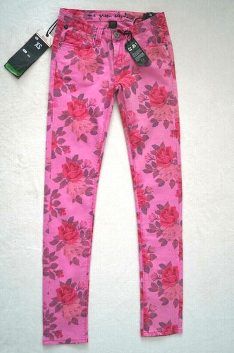 One green elephant - elephant, jeans