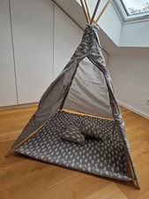 Tipi Zelt Spielzelt Haus Kuschelcke Versteckspiel grau Stoff Wolken Holz