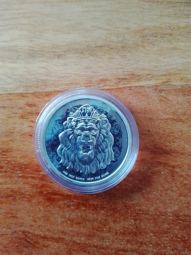 Niue roaring lion - niue,