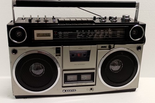Sanyo 9990k ghettoblaster - sanyo, m