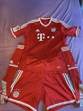 FC Bayern München Home  TRIKOTSET  12/13