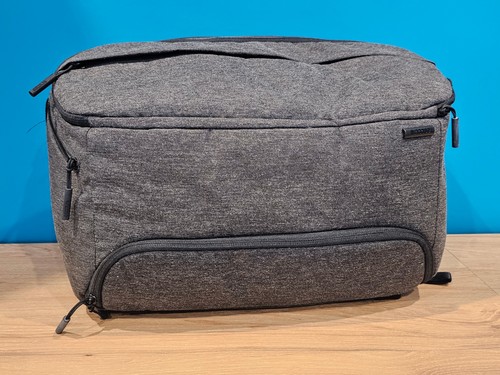 Incase cl58060 sling case - incase,