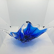 dekorative blaue Glasschale